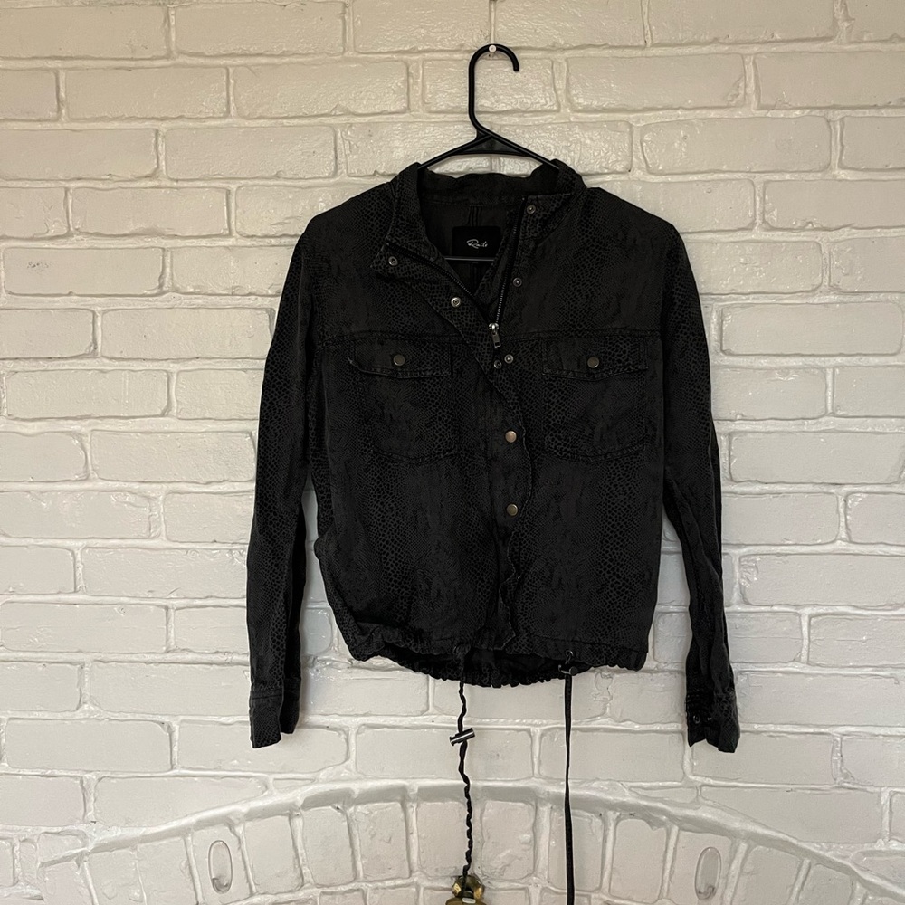 Women’s rails top - jacket size small